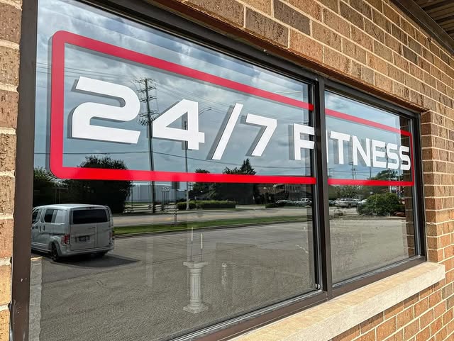 24/7 keyed access at Iron Legion